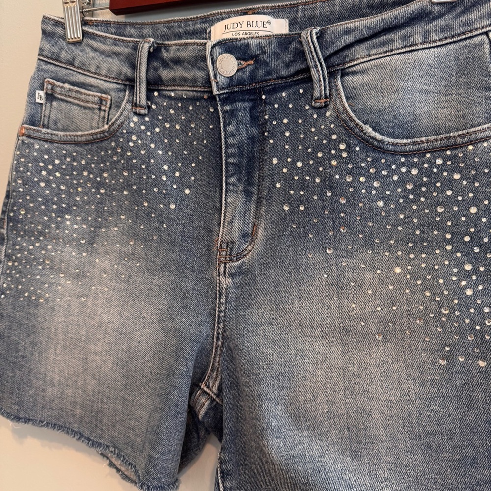 Judy Blue Elle High Rise Rhinestone Shorts Size Large - Picture 3 of 8